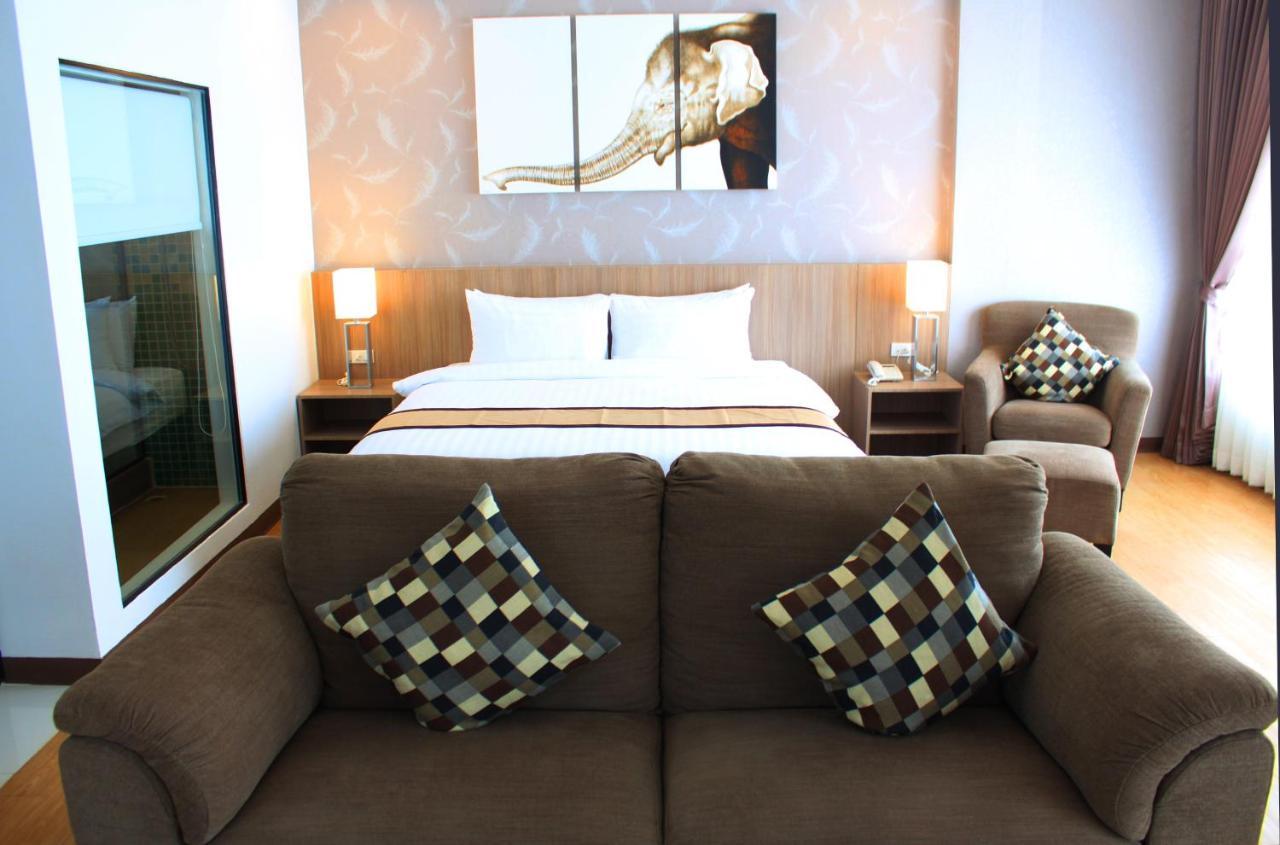 Sr Boutique Hotel Тхахек Екстериор снимка