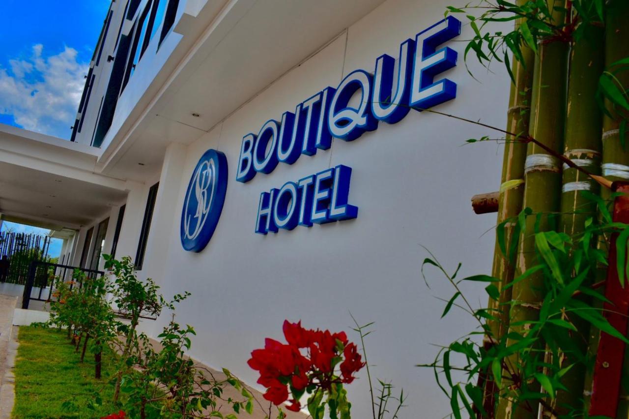 Sr Boutique Hotel Тхахек Екстериор снимка