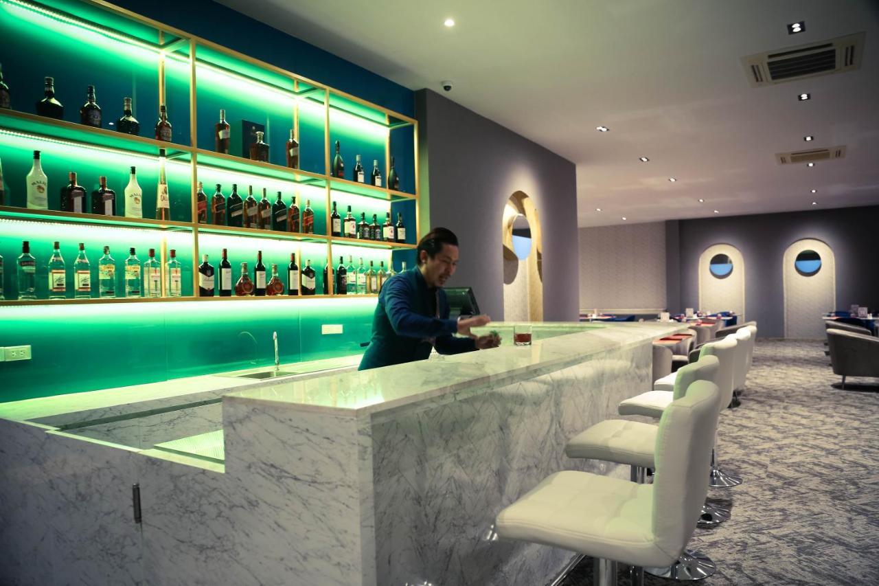 Sr Boutique Hotel Тхахек Екстериор снимка